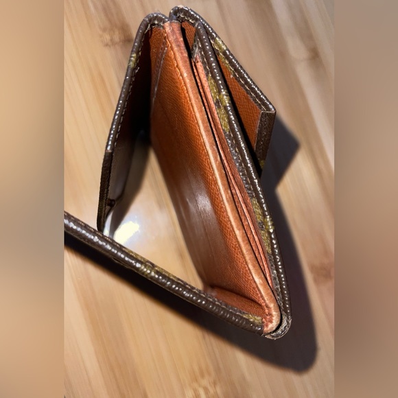 SOLD-Authentic Louis Vuitton Small Trifold Wallet - Picture 10 of 12